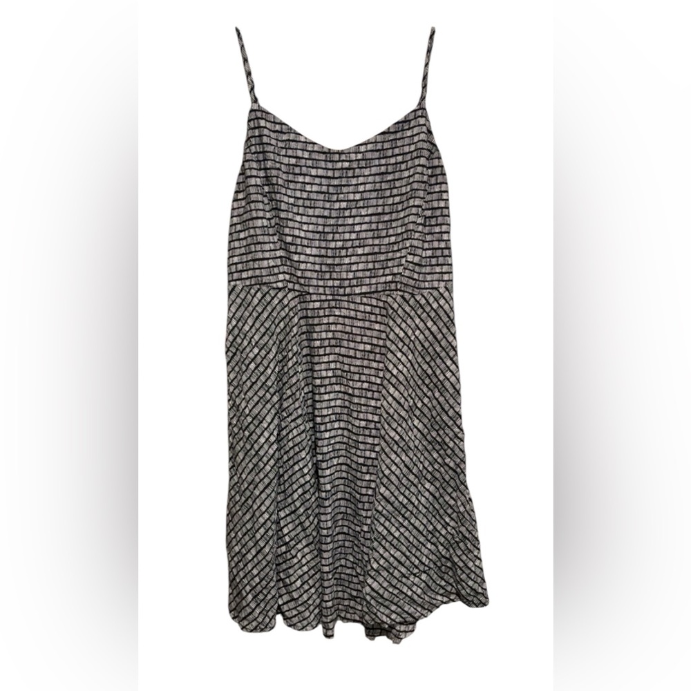 ❌TRADED❌ Black and White Lightweight Dress